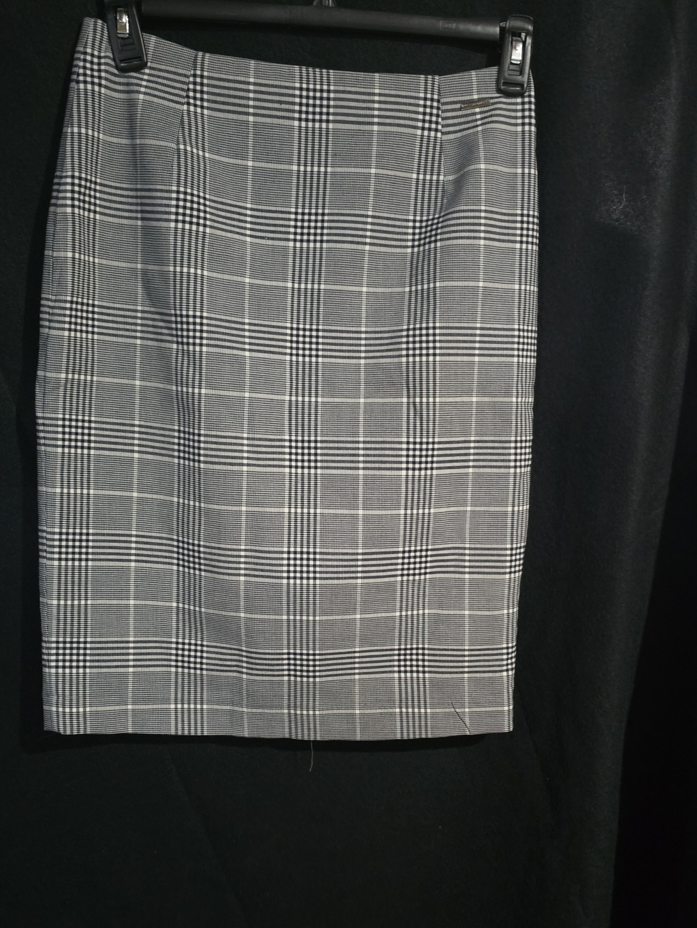 T Tahari Black and Gray Windowpane Pencil Skirt